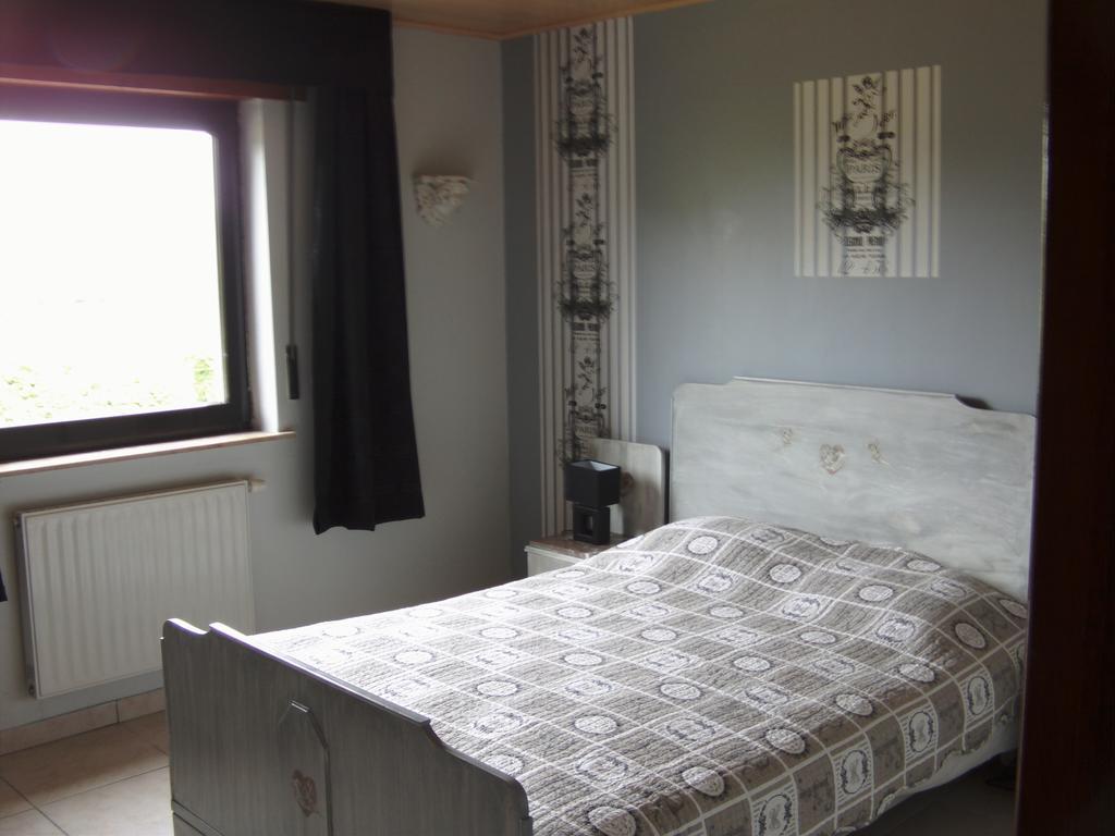 Gite Les Framboisiers Neufchâteau Habitación foto