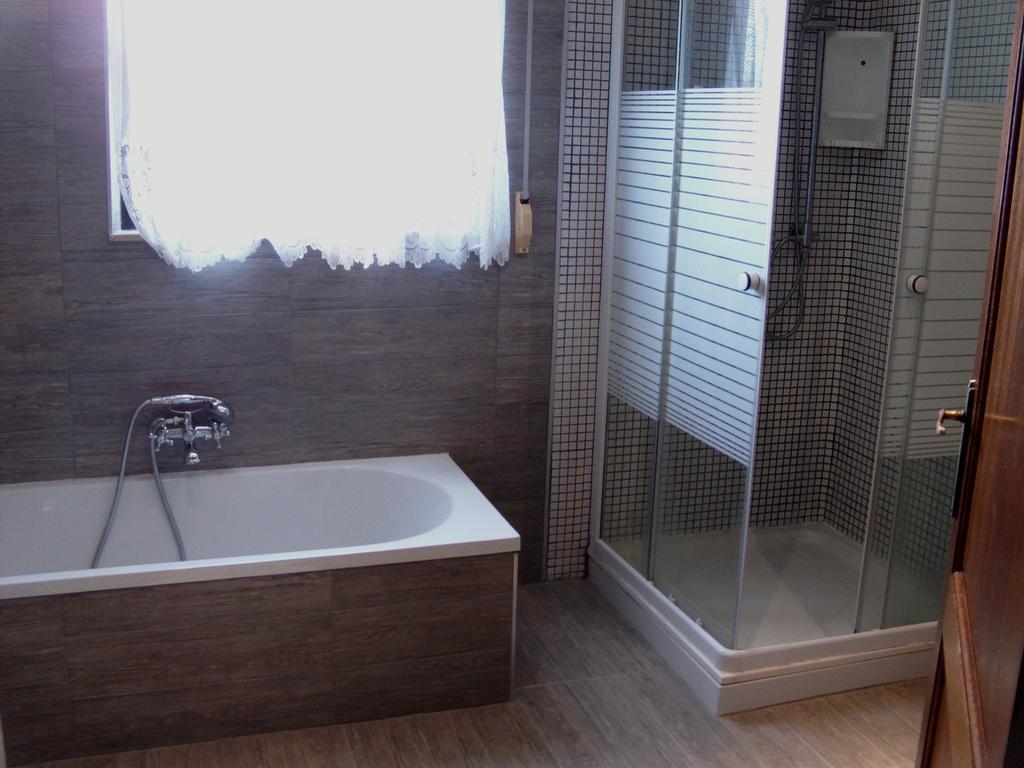 Gite Les Framboisiers Neufchâteau Habitación foto